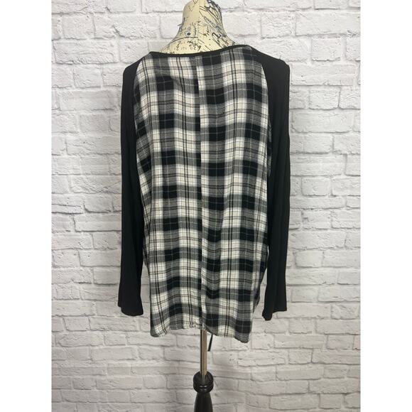 Venus Black and White Plaid Top With Peep Hole Shoulders - Picture 3 of 6